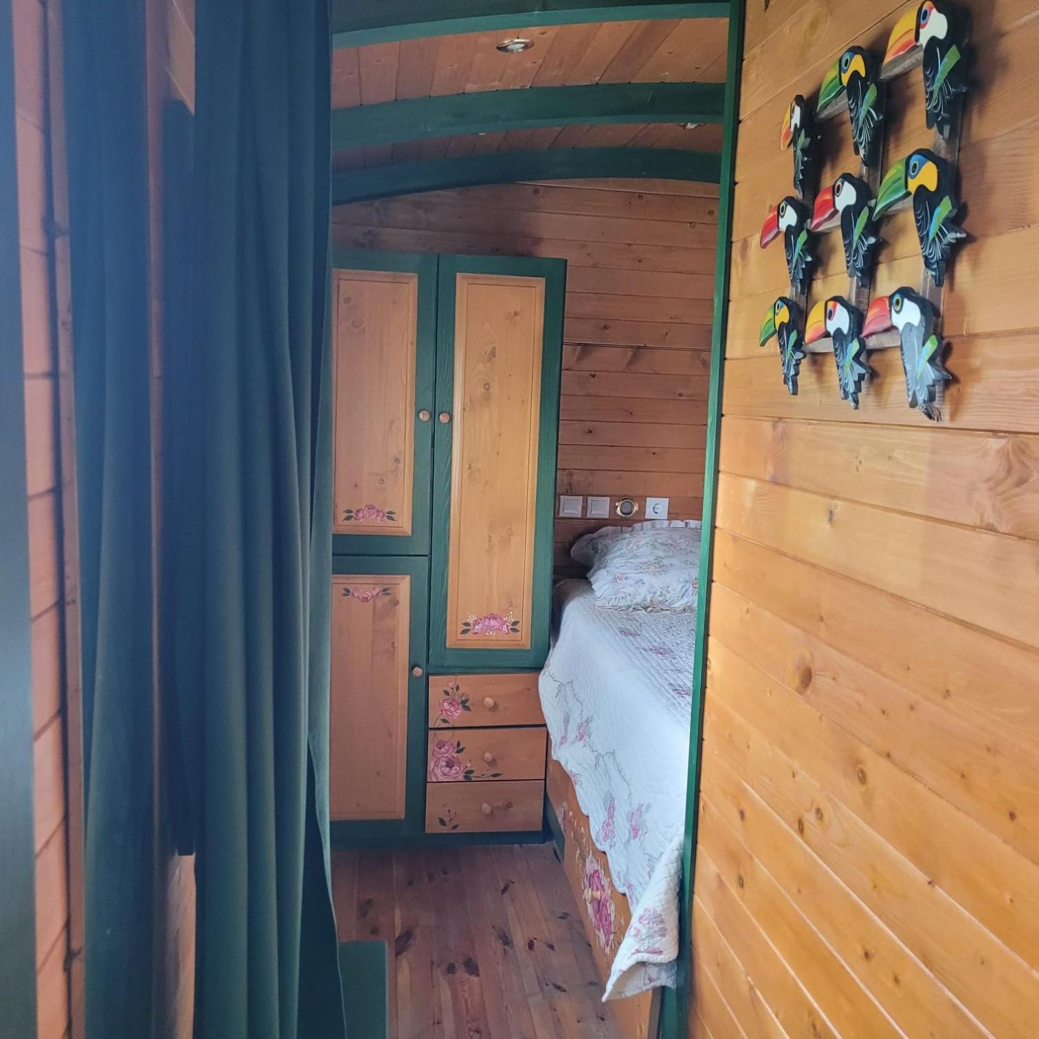 Roulotte Maisonthiers Blanot  Kültér fotó